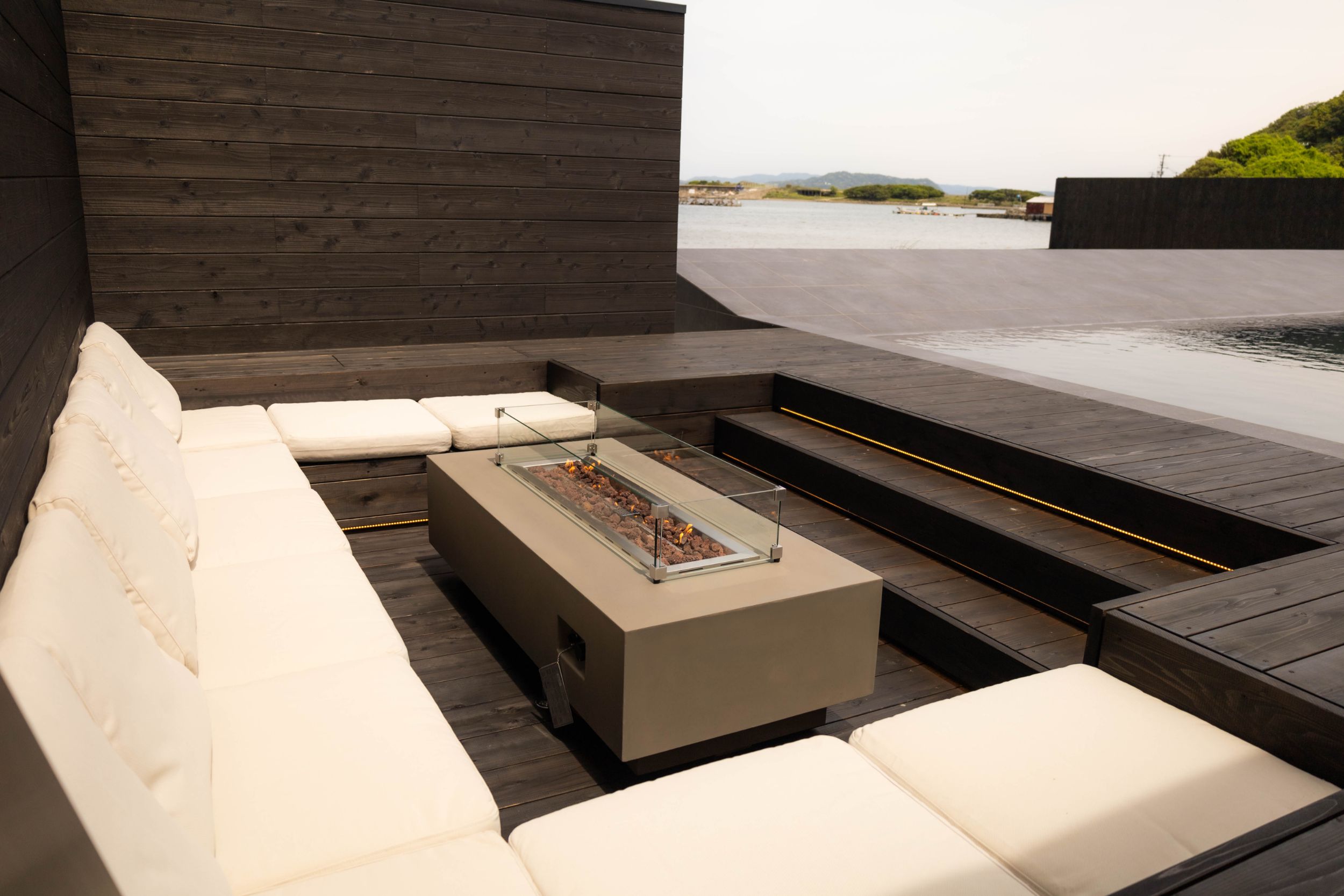 Infinity pool at Residence Villa Awaji Mare