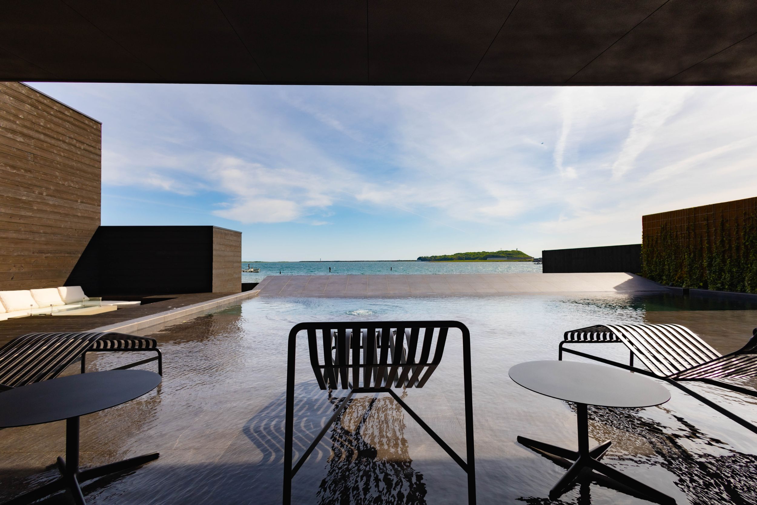 Multi-generational stay at Awaji Mare and Annex