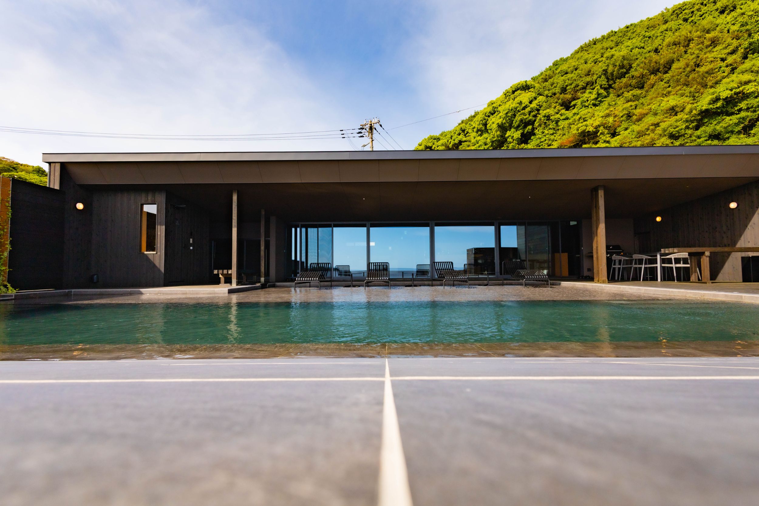 A family staying at Residence Villa Awaji Mare
