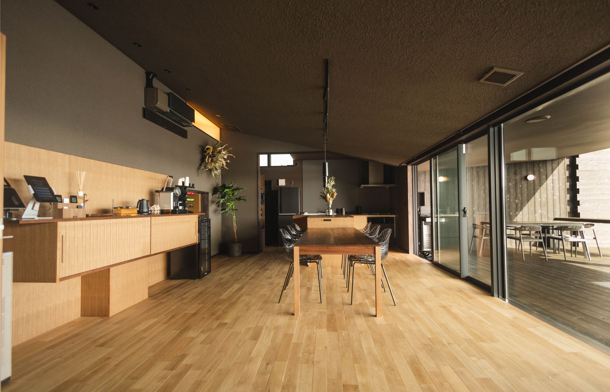 Awaji Mare interior