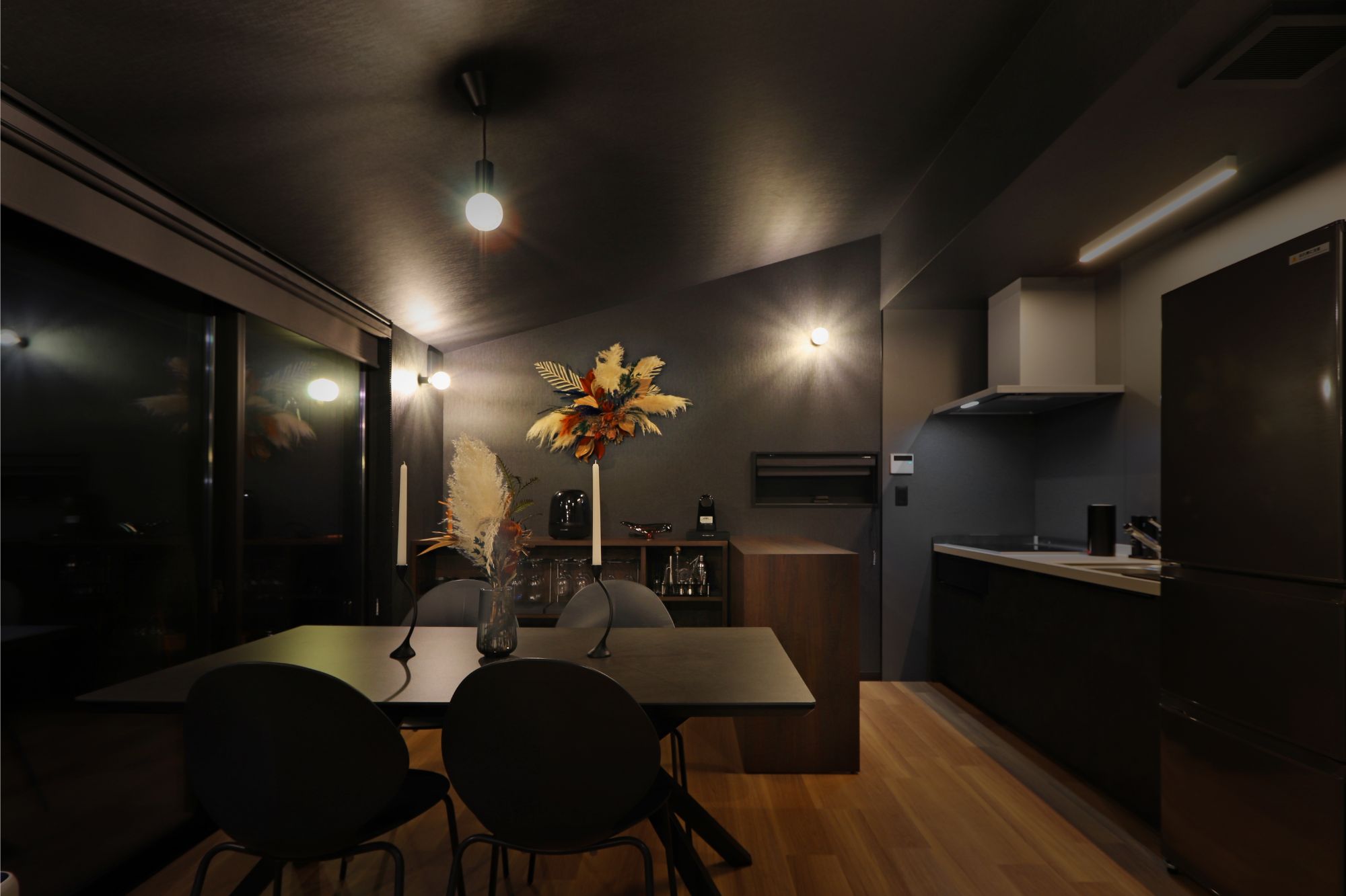 Multi-generational stay across Mare and Annex